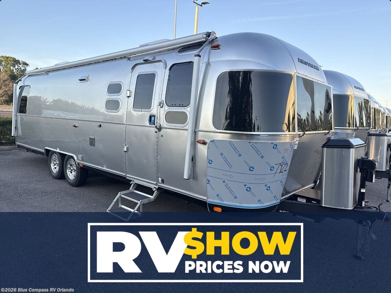 New 2026 Airstream Classic 30RB available in Casselberry, Florida