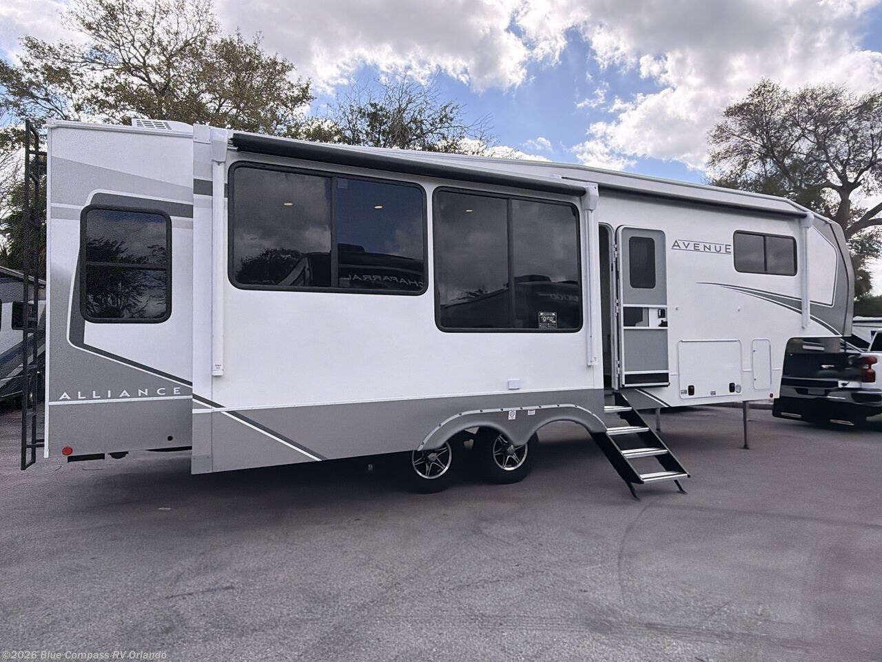 New 2026 Alliance RV Avenue 32RLS available in Casselberry, Florida
