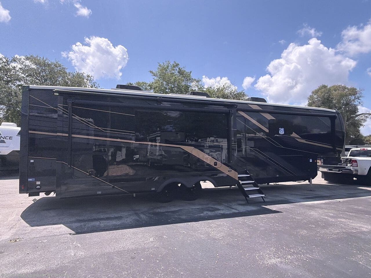 New 2026 Jayco Pinnacle 38FBRK available in Casselberry, Florida