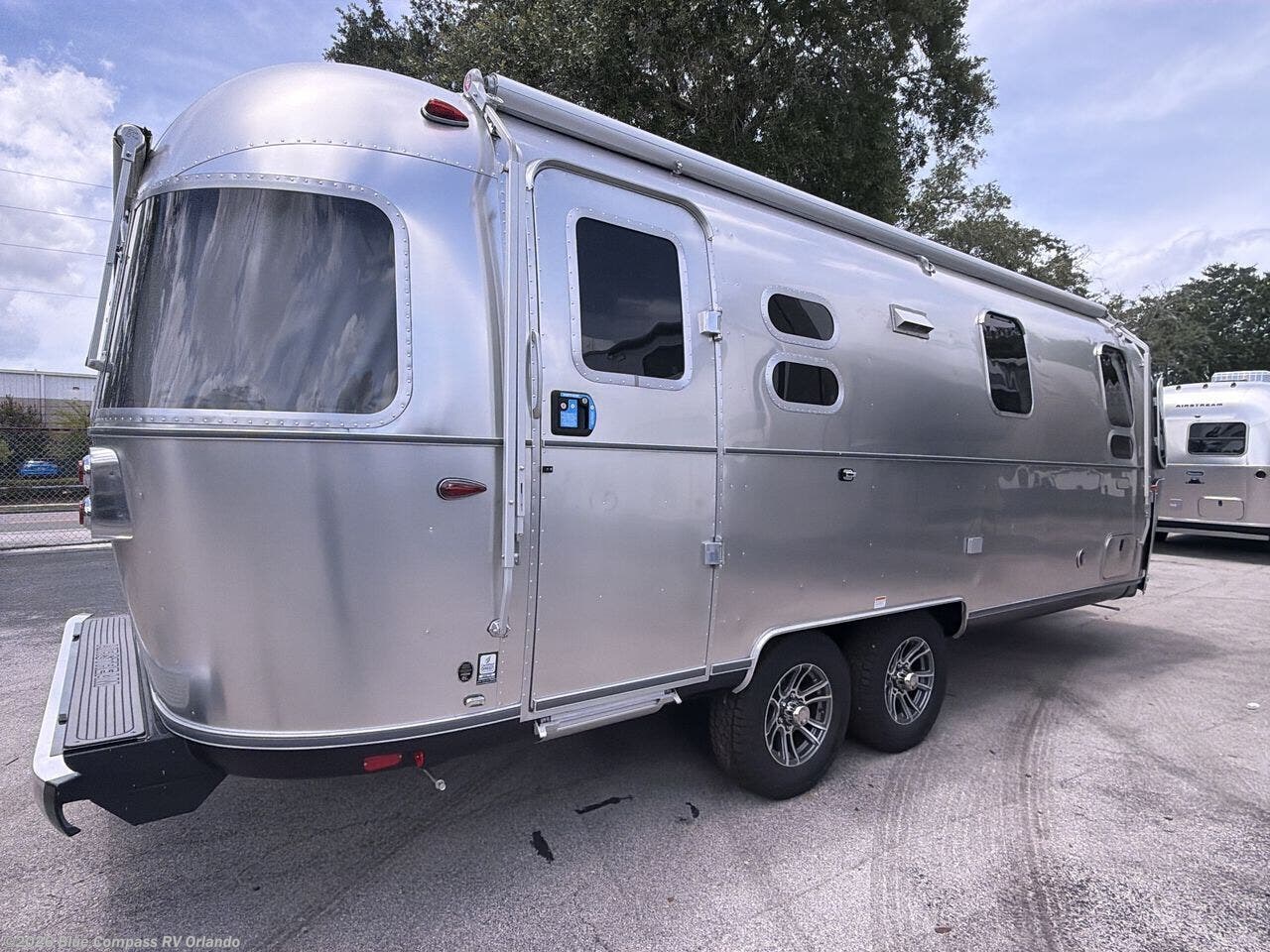 New 2026 Airstream Trade Wind 25FB Twin available in Casselberry, Florida