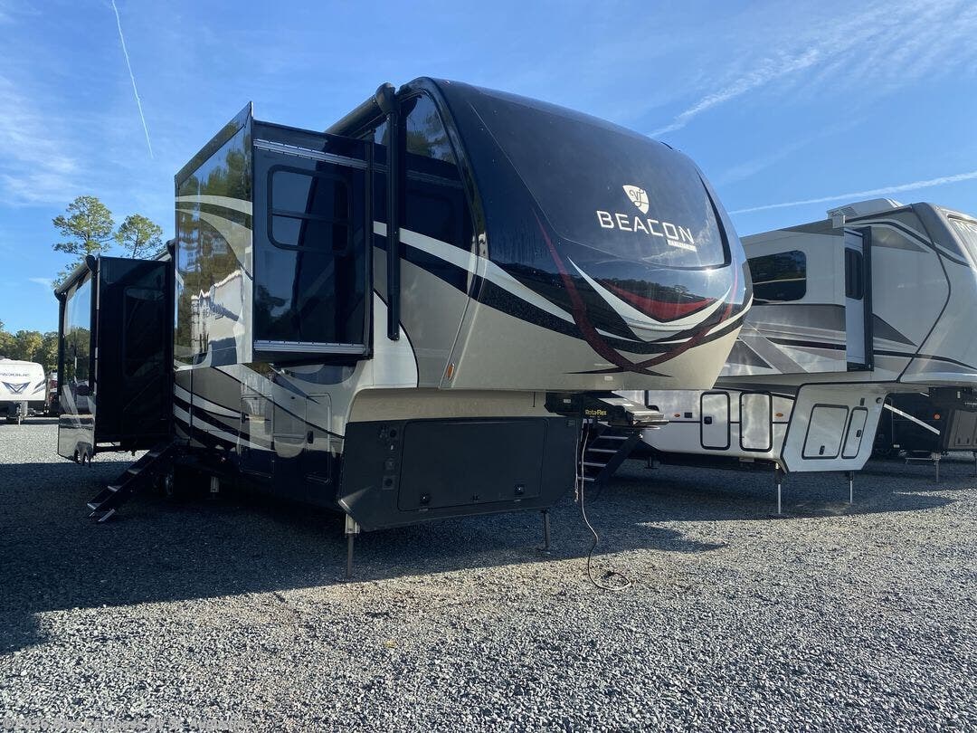 Used 2019 Vanleigh Beacon 39rlb available in St. Augustine, Florida