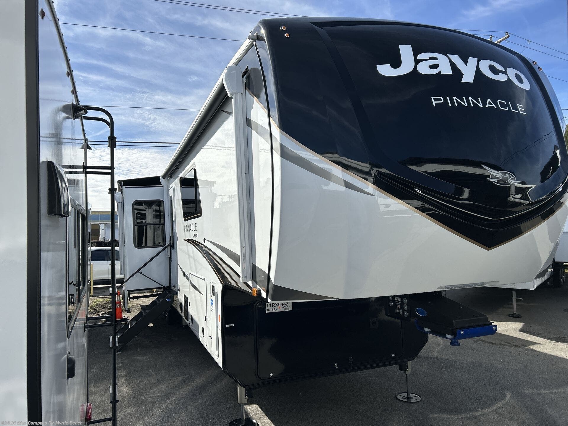 New 2026 Jayco Pinnacle 38FBRK available in Myrtle Beach, South Carolina