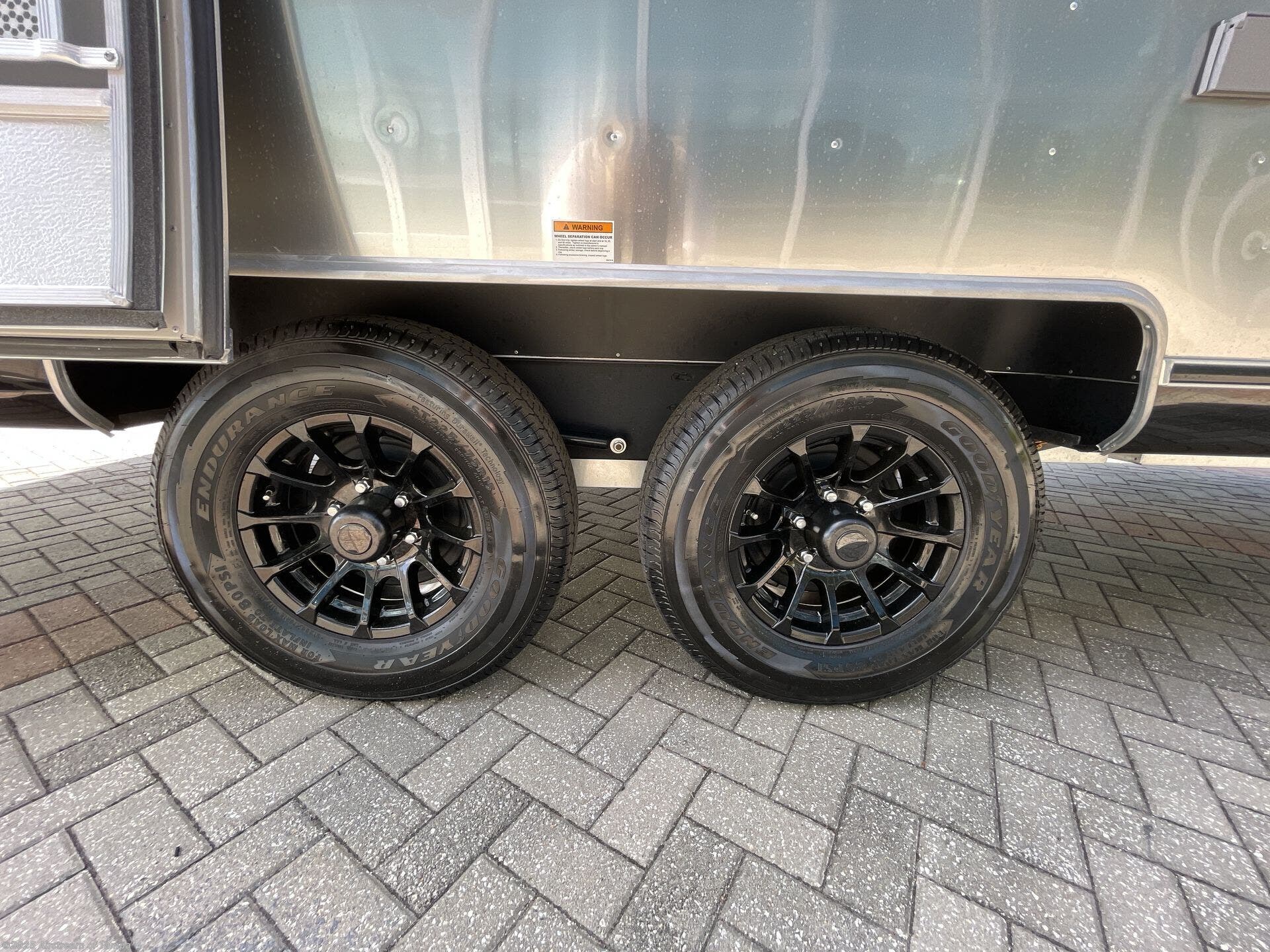 New 2025 Airstream Flying Cloud 25FB Queen available in Dover, Florida