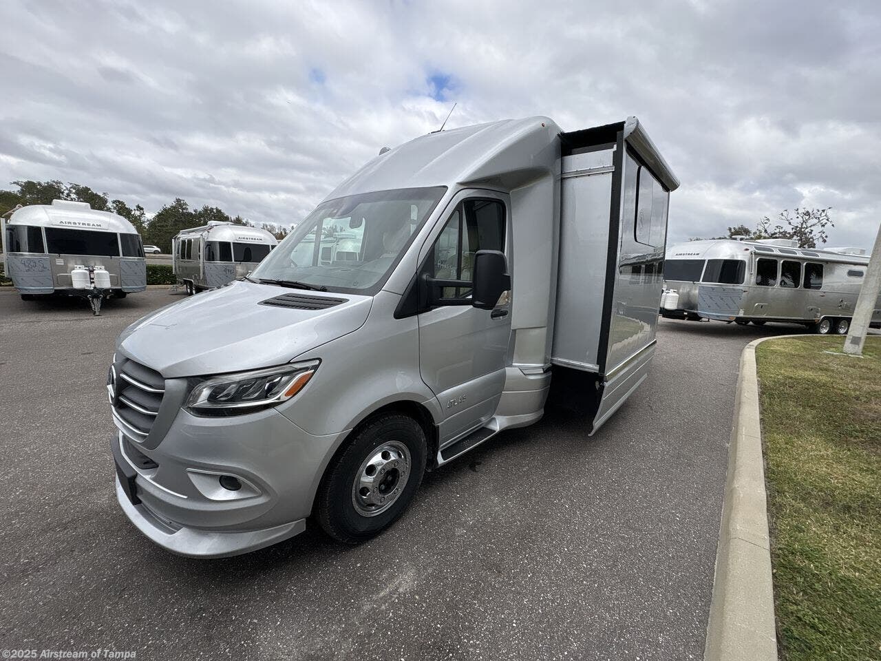 Used 2025 Airstream Atlas Murphy Suite available in Dover, Florida