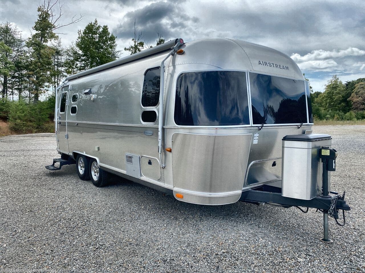 Used 2014 Airstream Flying Cloud 25 available in Dover, Florida