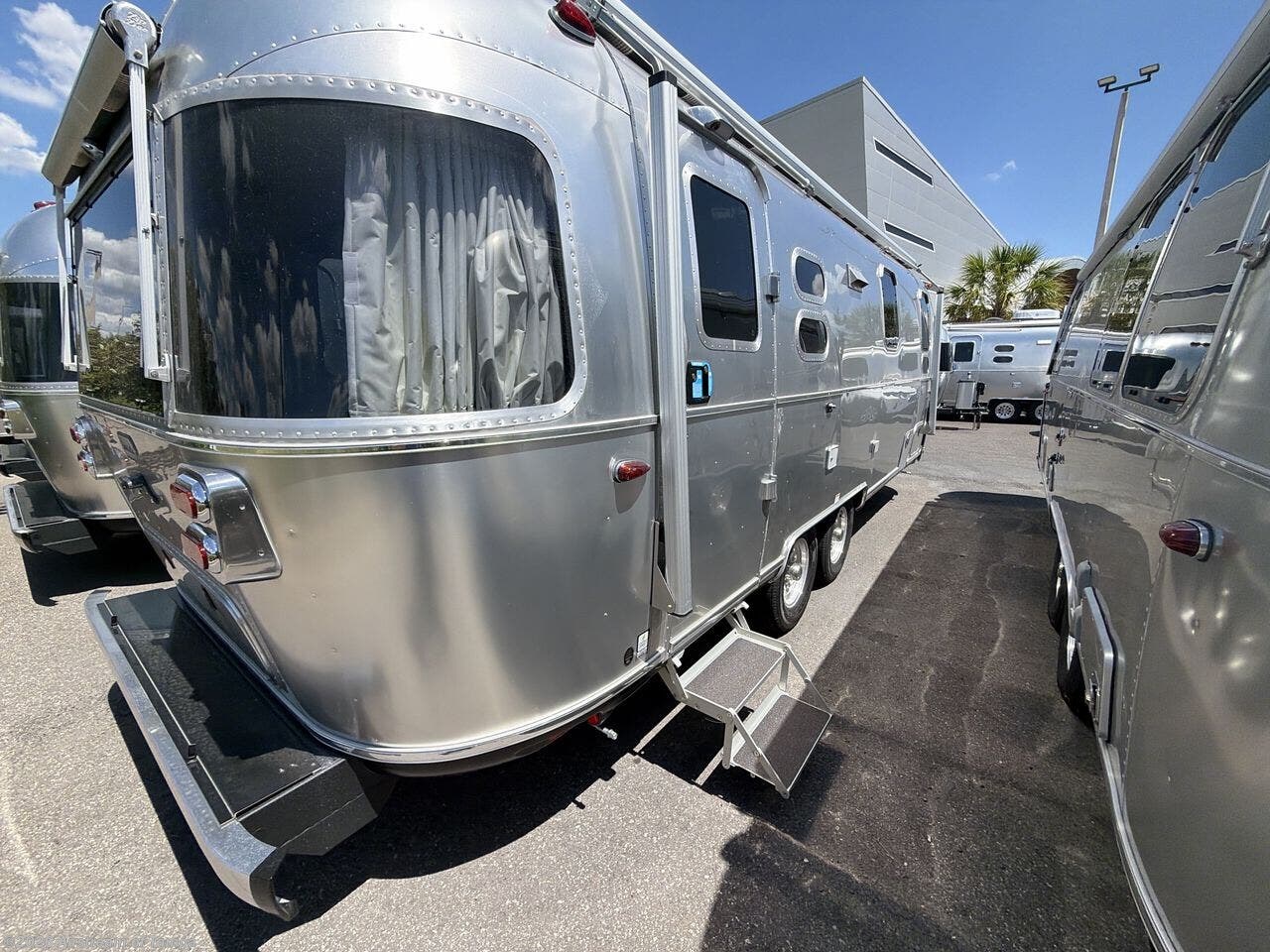 New 2026 Airstream Globetrotter 25FB available in Dover, Florida
