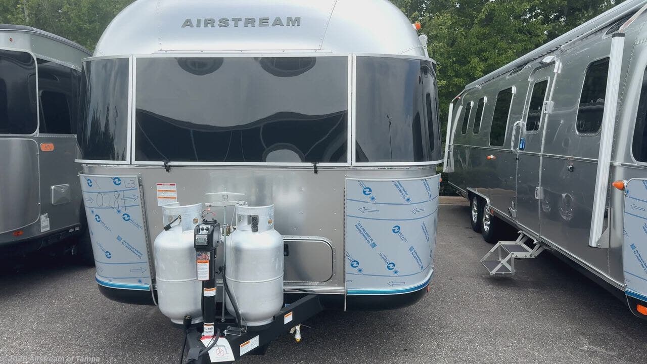 New 2027 Airstream Classic 33FB Twin available in Dover, Florida