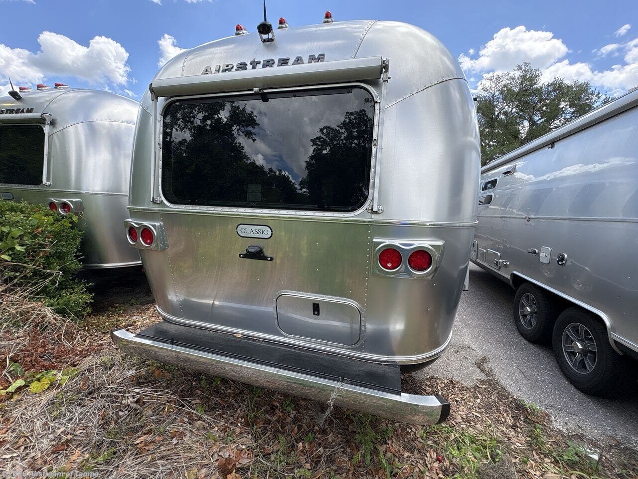 Used 2024 Airstream Classic 33FBQ available in Dover, Florida