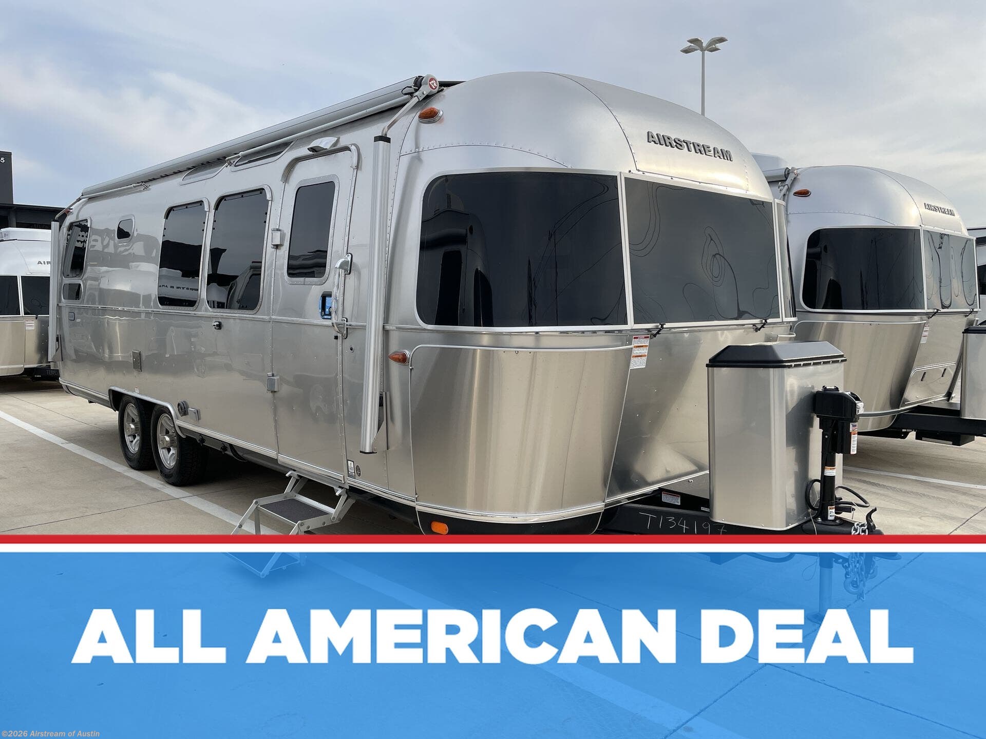 New 2026 Airstream Classic 28RB available in Buda, Texas