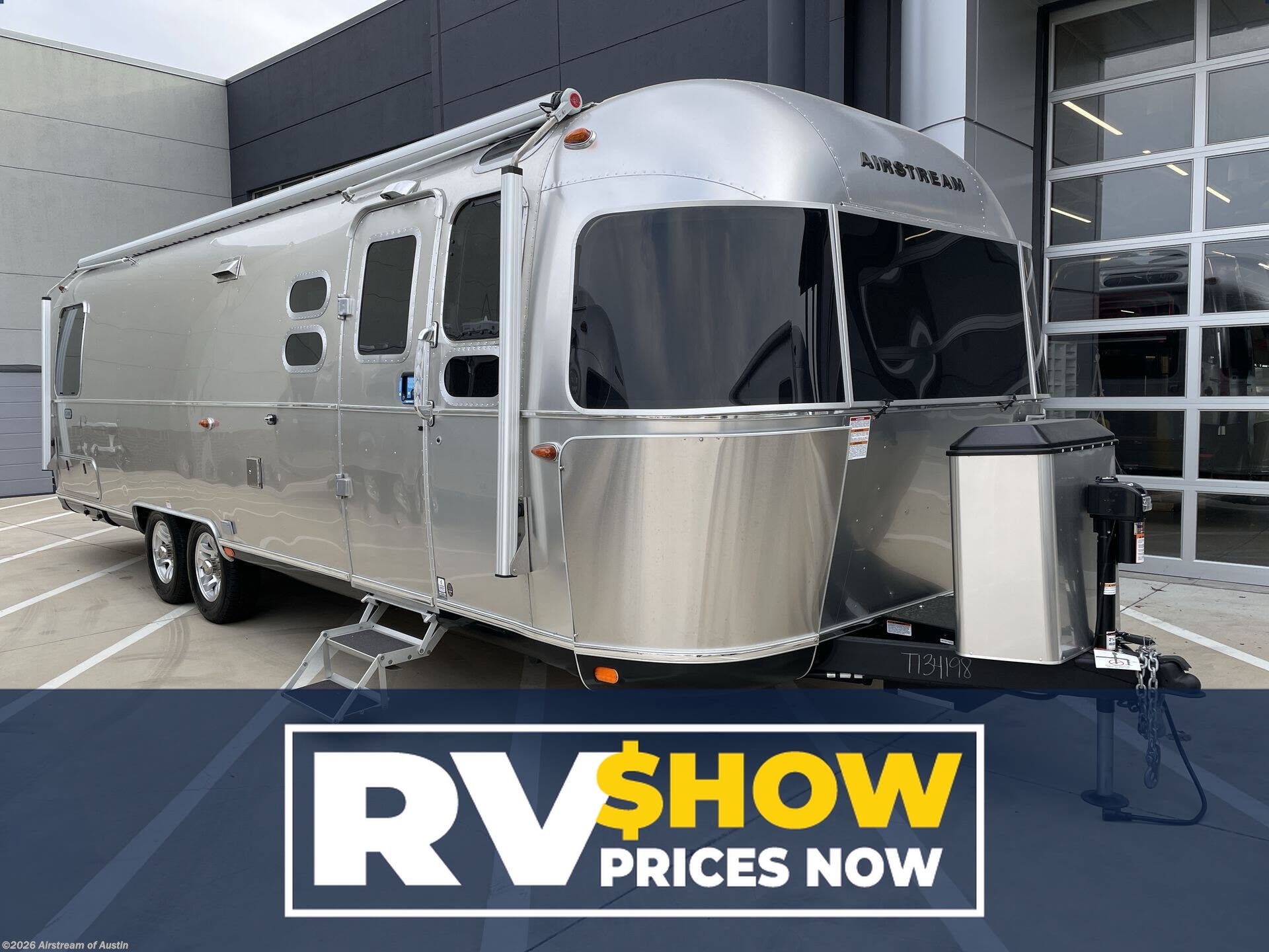 New 2026 Airstream Classic 30RB Twin available in Buda, Texas