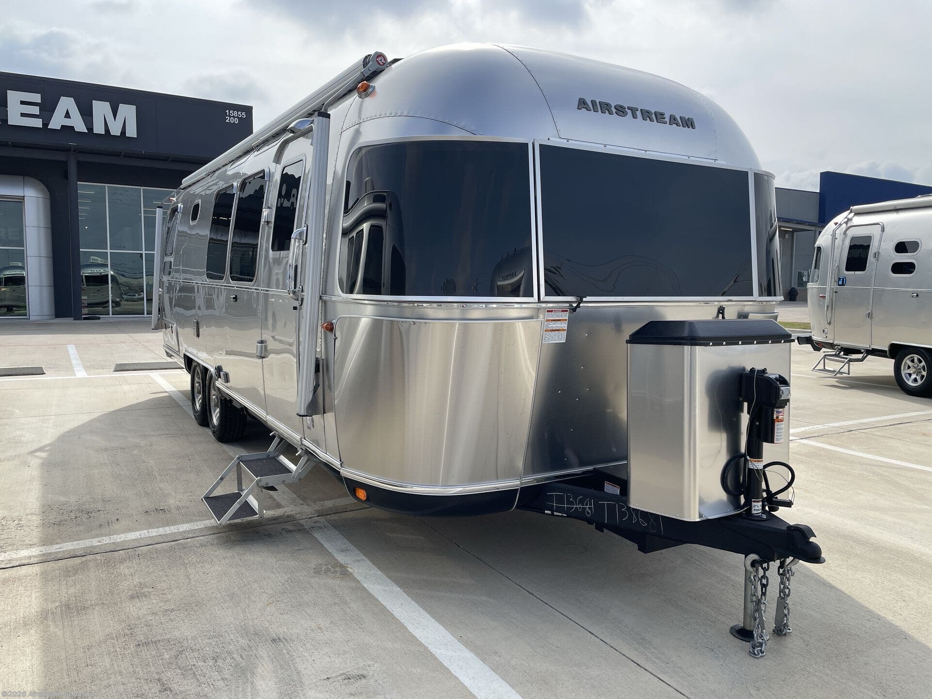 New 2026 Airstream Classic 30RB Twin available in Buda, Texas