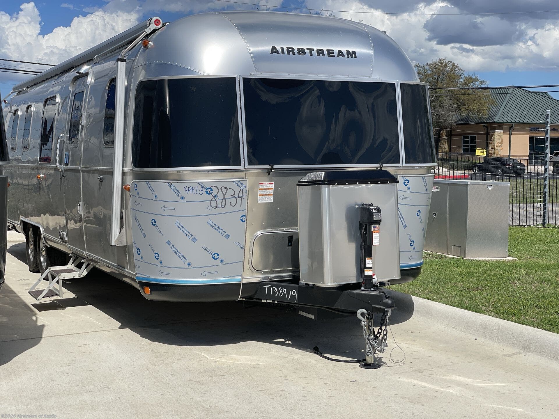 New 2026 Airstream Classic 33FB available in Buda, Texas