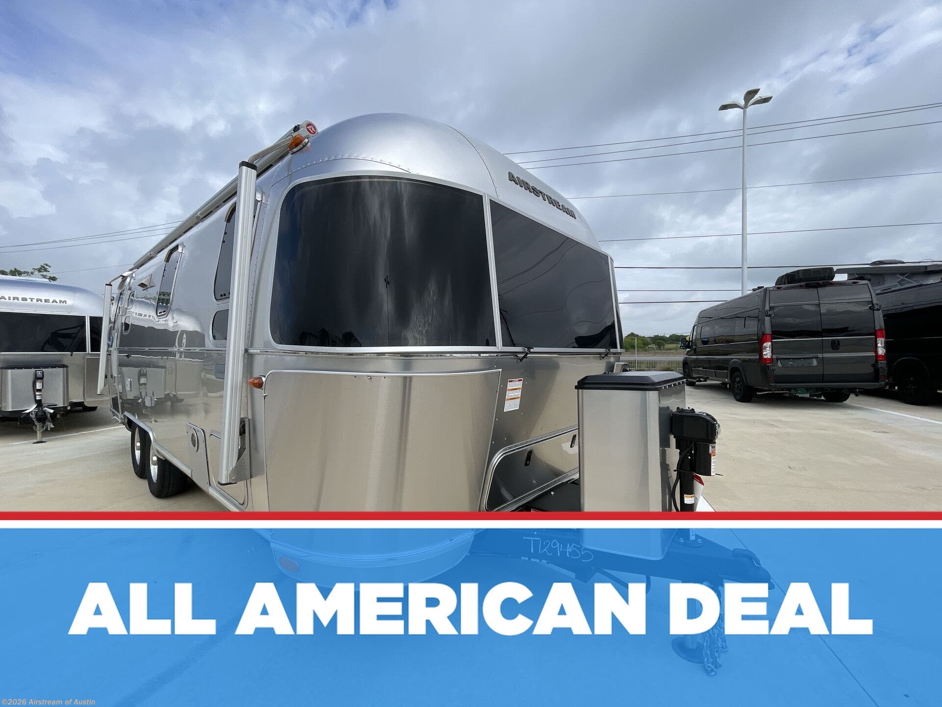 New 2026 Airstream Globetrotter 25FB Twin available in Buda, Texas