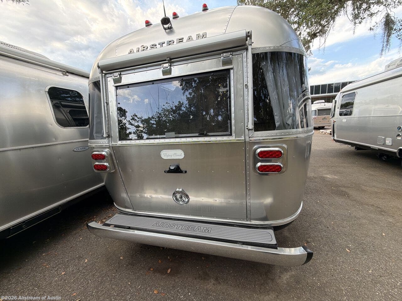 Used 2025 Airstream Flying Cloud 27FB Twin available in Buda, Texas