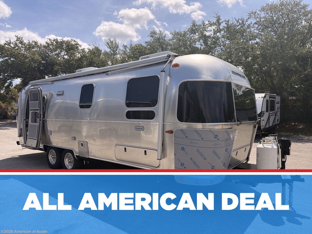 New 2026 Airstream Globetrotter 27FB Twin available in Buda, Texas