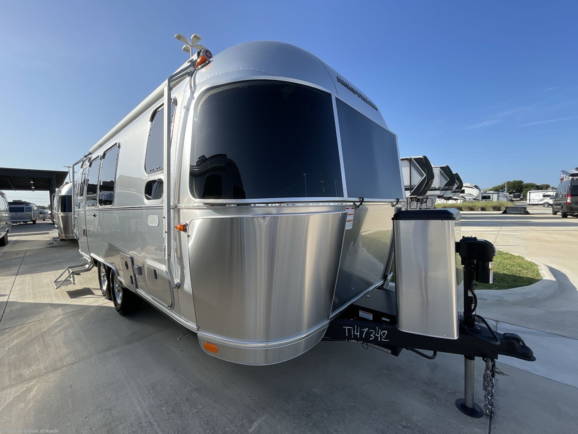 New 2026 Airstream Flying Cloud 23FBQ available in Buda, Texas