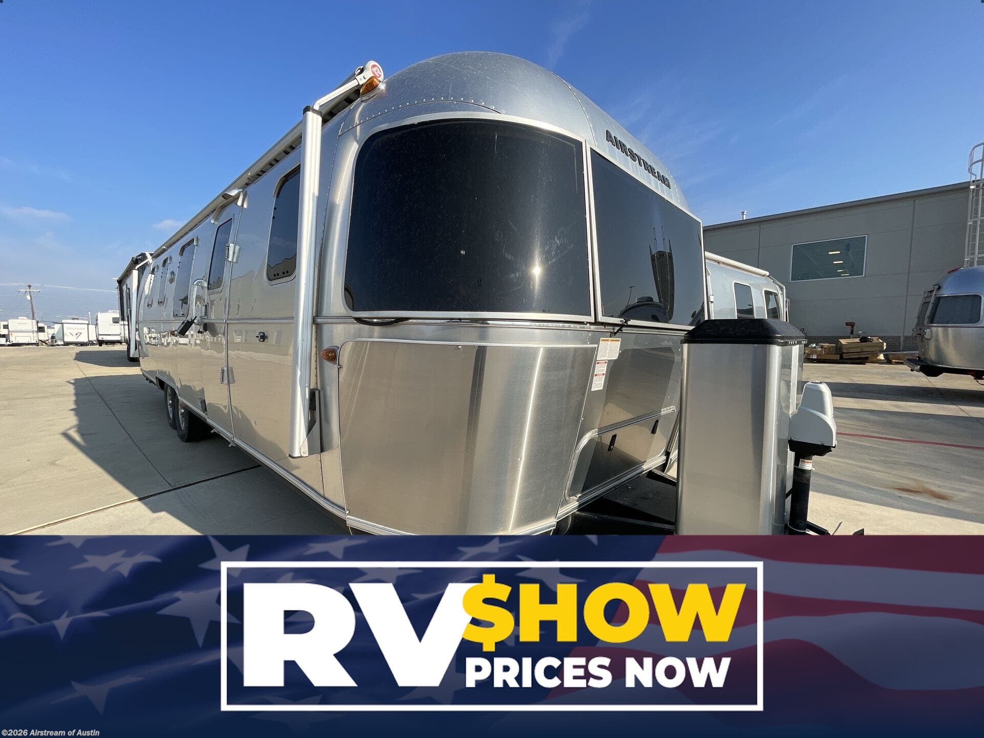 Used 2020 Airstream Classic 33FB available in Buda, Texas