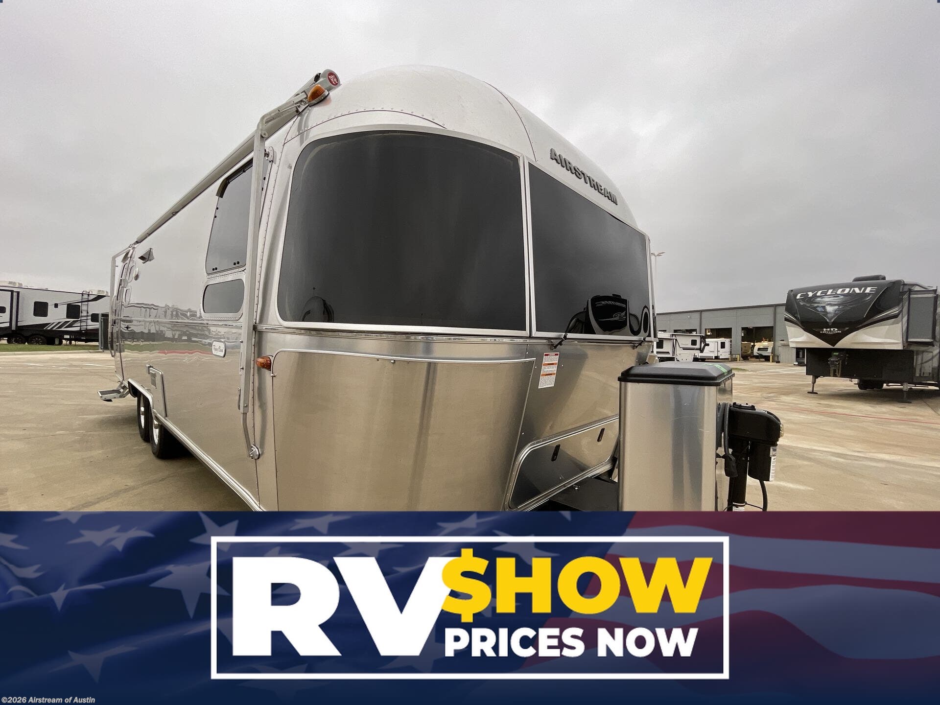 Used 2020 Airstream Flying Cloud 27FB available in Buda, Texas