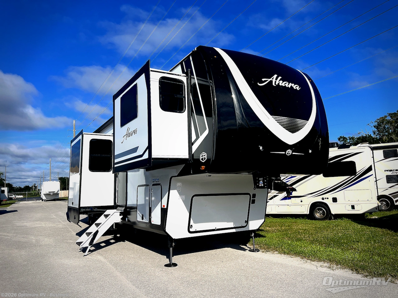 New 2027 East to West Ahara 380FL available in Bushnell, Florida