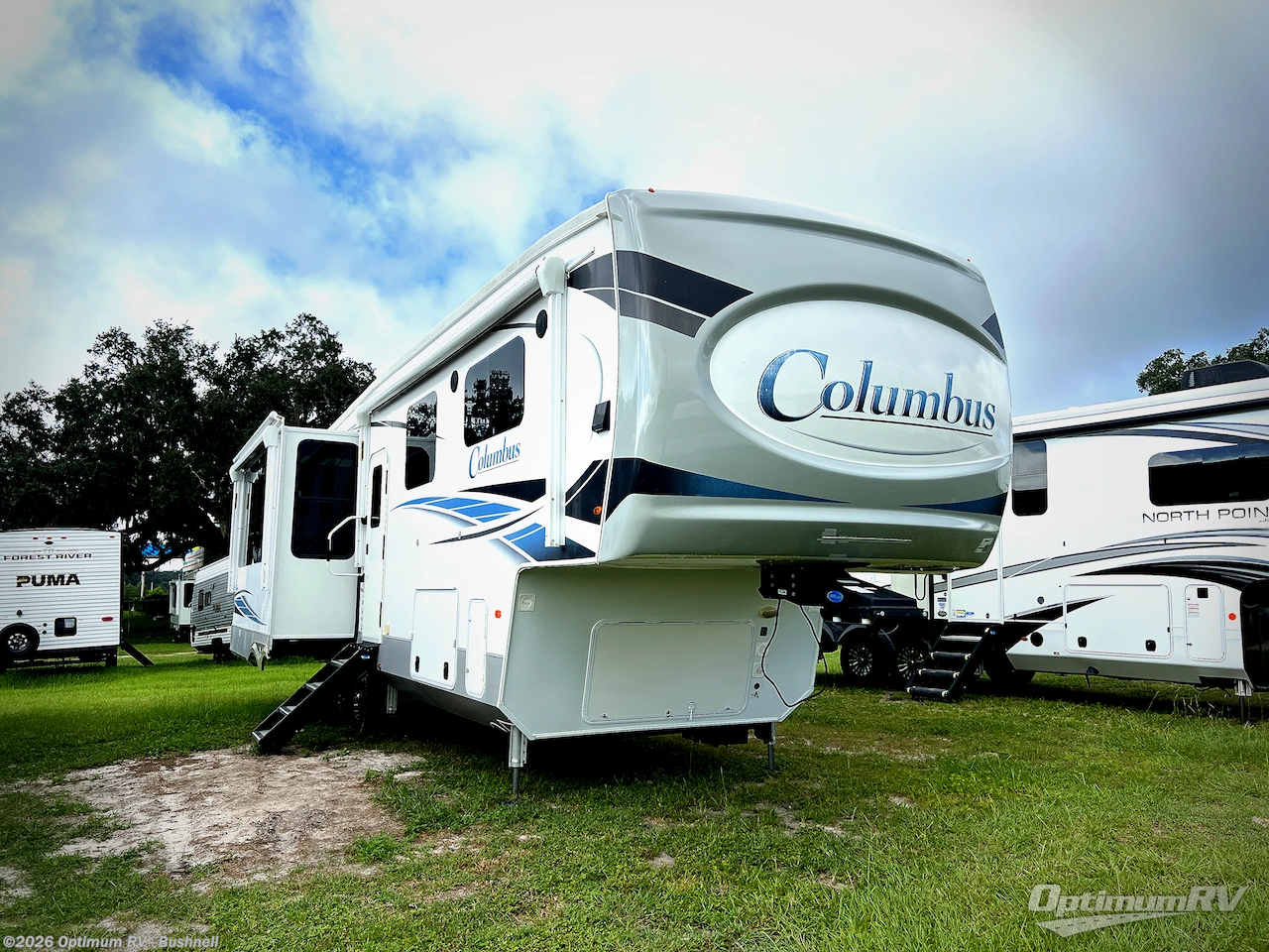 Used 2022 Palomino Columbus 329DV available in Bushnell, Florida