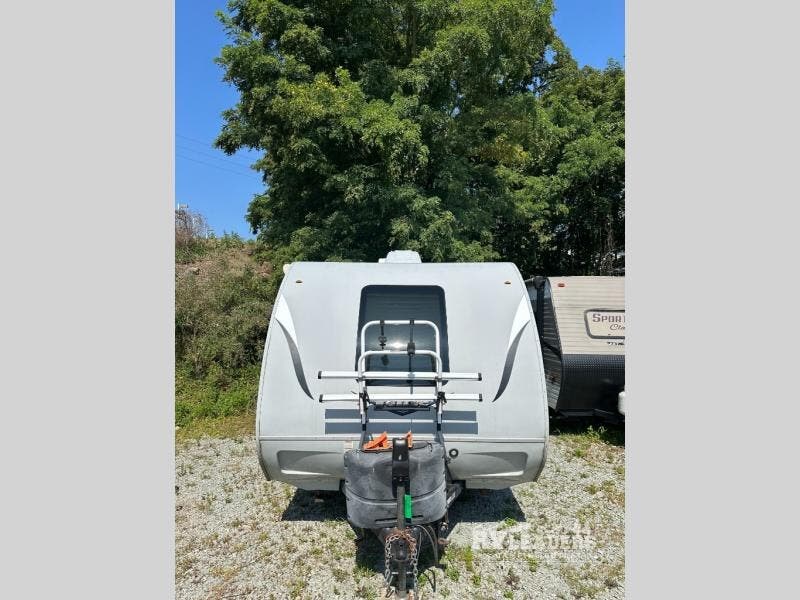 Used 2015 Lance  Lance Travel Trailers 2285 available in Adamsburg, Pennsylvania