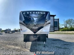 Used 2018 Heartland Cyclone 4007 available in Midland, Michigan