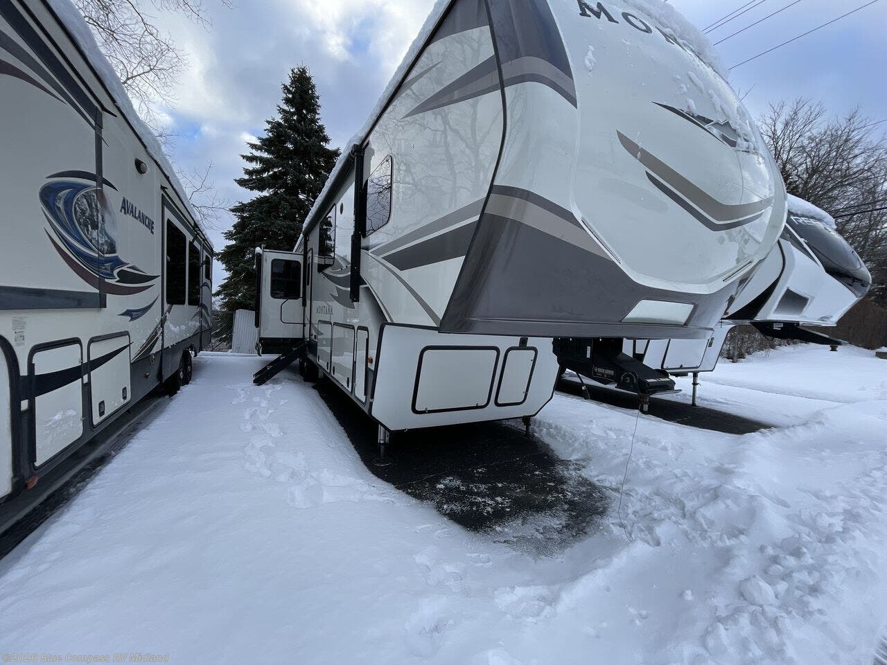Used 2020 Keystone Montana 3855BR available in Midland, Michigan