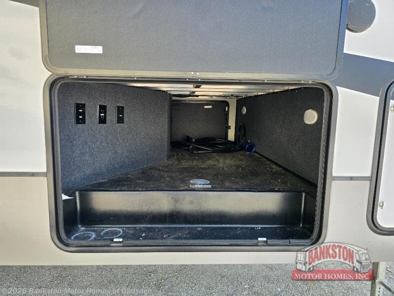 Used 2022 Alliance RV Avenue 32RLS available in Attalla, Alabama