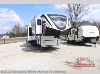 Used 2017 Grand Design Momentum 376TH available in Ardmore, Tennessee
