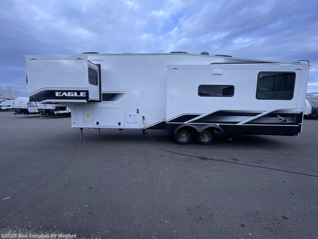 New 2025 Jayco Eagle 335RDOK available in Medford, Oregon