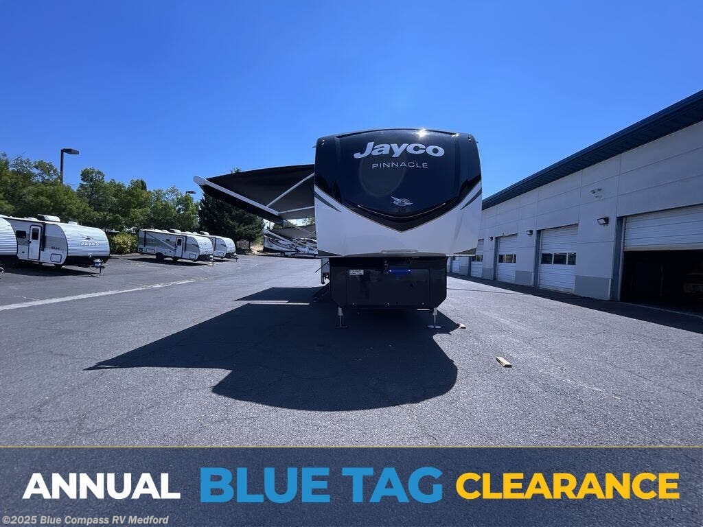New 2026 Jayco Pinnacle 38FBRK available in Medford, Oregon