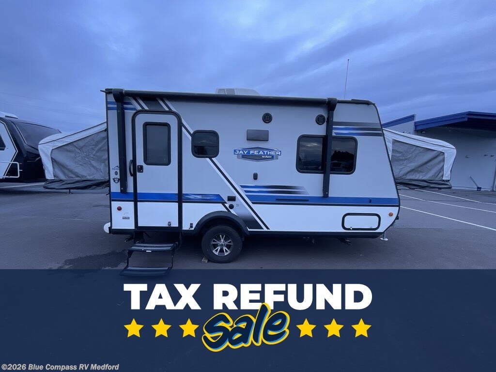 Used 2018 Jayco Jay Feather x17z available in Medford, Oregon