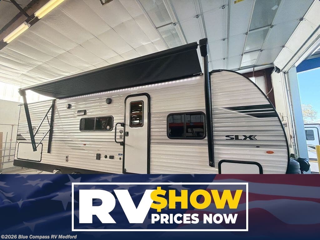 New 2026  Jayco Jay Flight SLX 261BHSW by Jayco from Blue Compass RV Medford in Medford, OR
