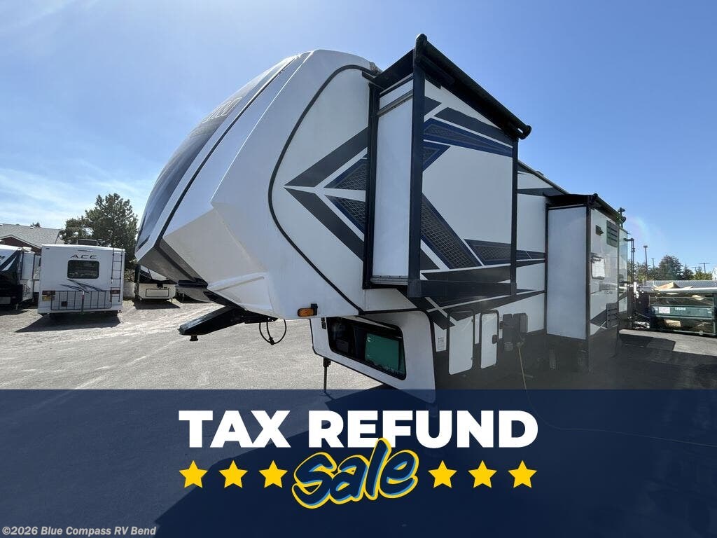 Used 2018 Grand Design Momentum M-Class 351M available in Bend, Oregon