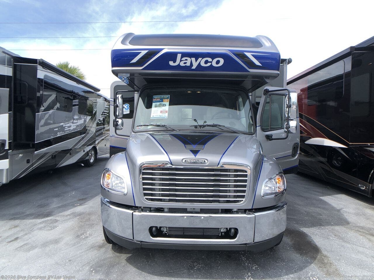 New 2026 Jayco Seneca 37L available in Las Vegas, Nevada