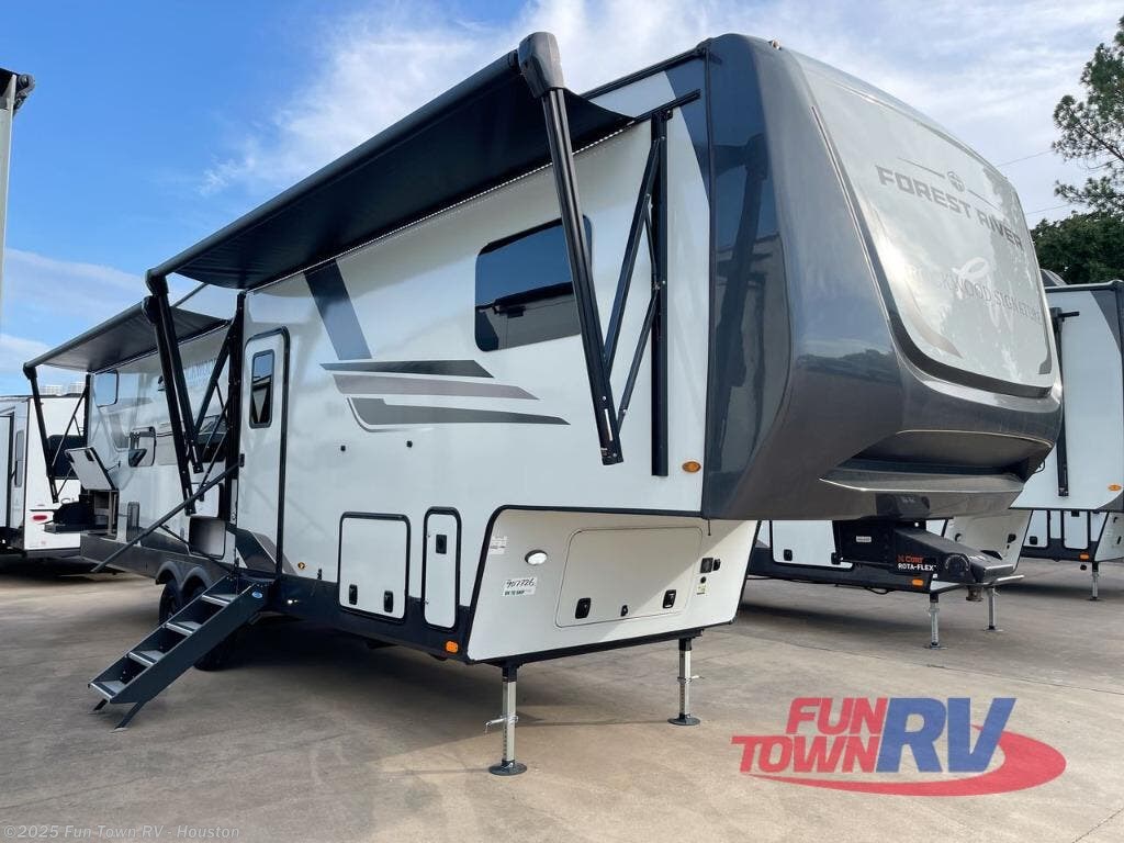 New 2025 Forest River Rockwood Signature R374DBH available in Wharton, Texas
