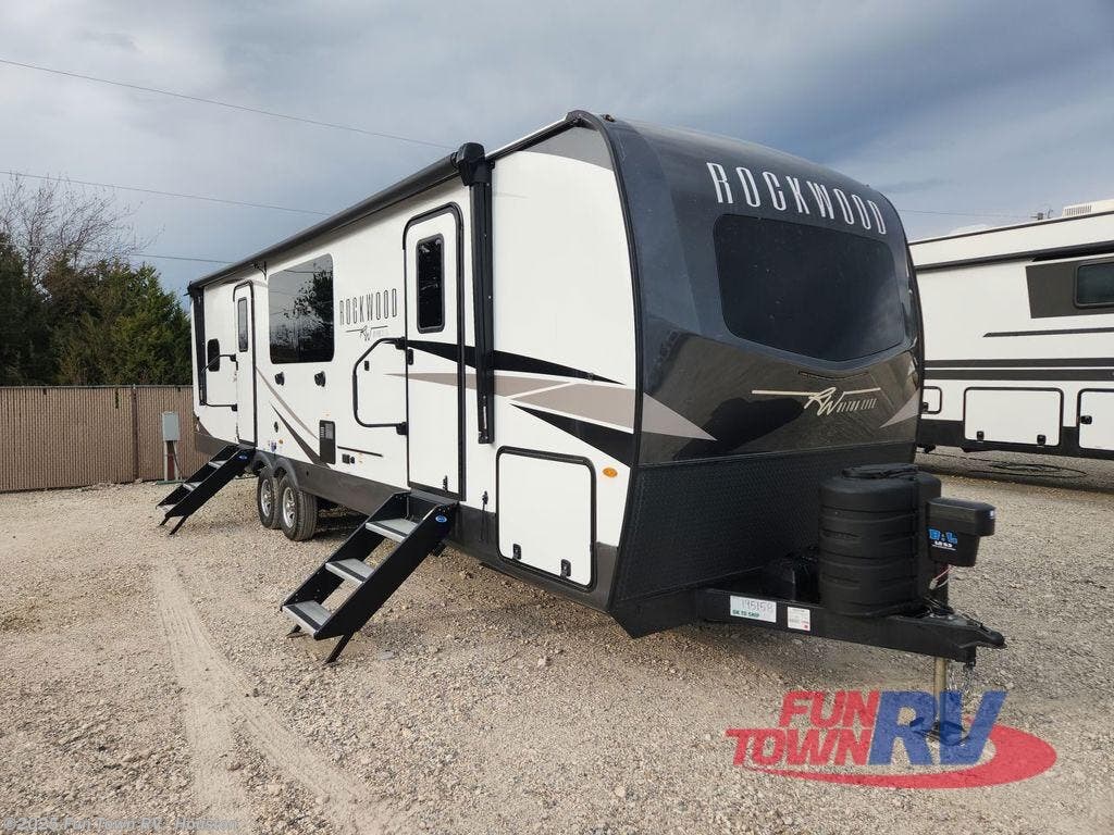 New 2025 Forest River Rockwood Ultra Lite 2918BH available in Wharton, Texas