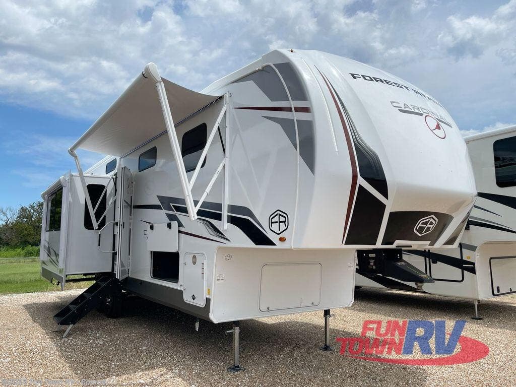 New 2026 Forest River Cardinal 33CHEF available in Conroe, Texas
