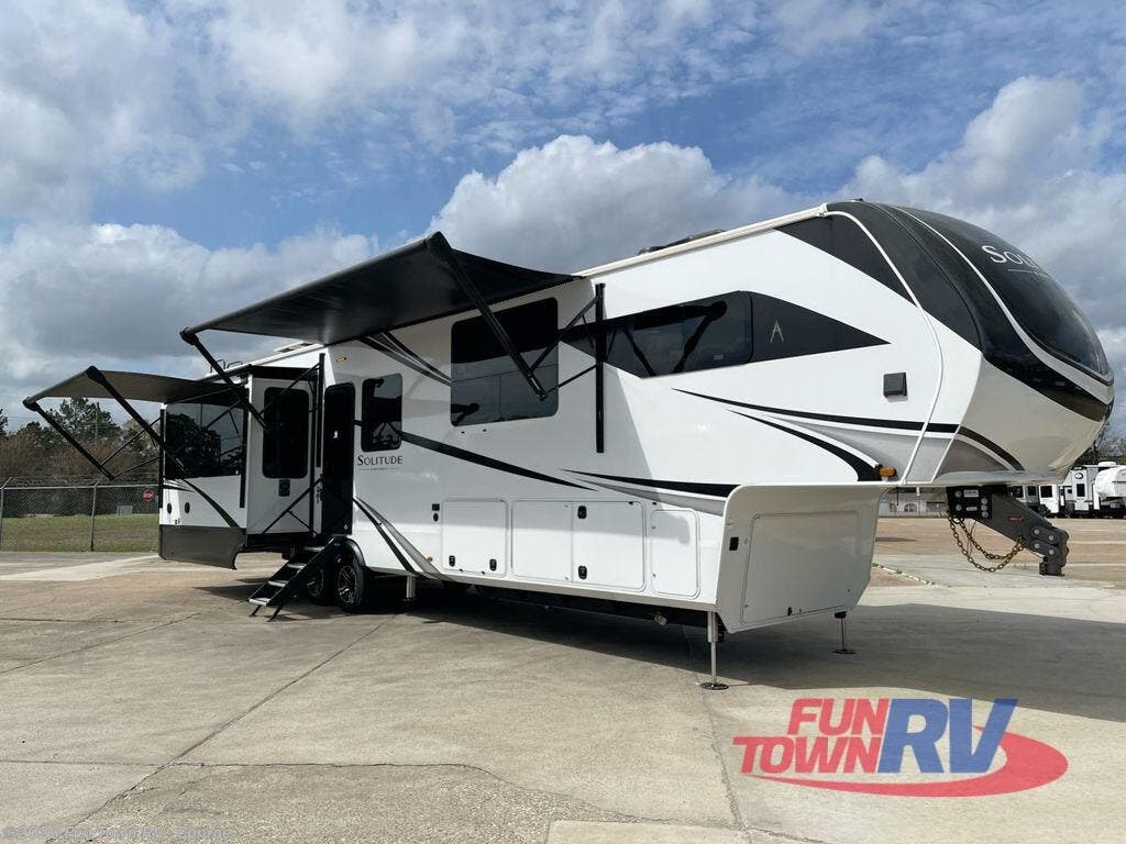 Used 2025 Grand Design Solitude 388MBS available in Conroe, Texas