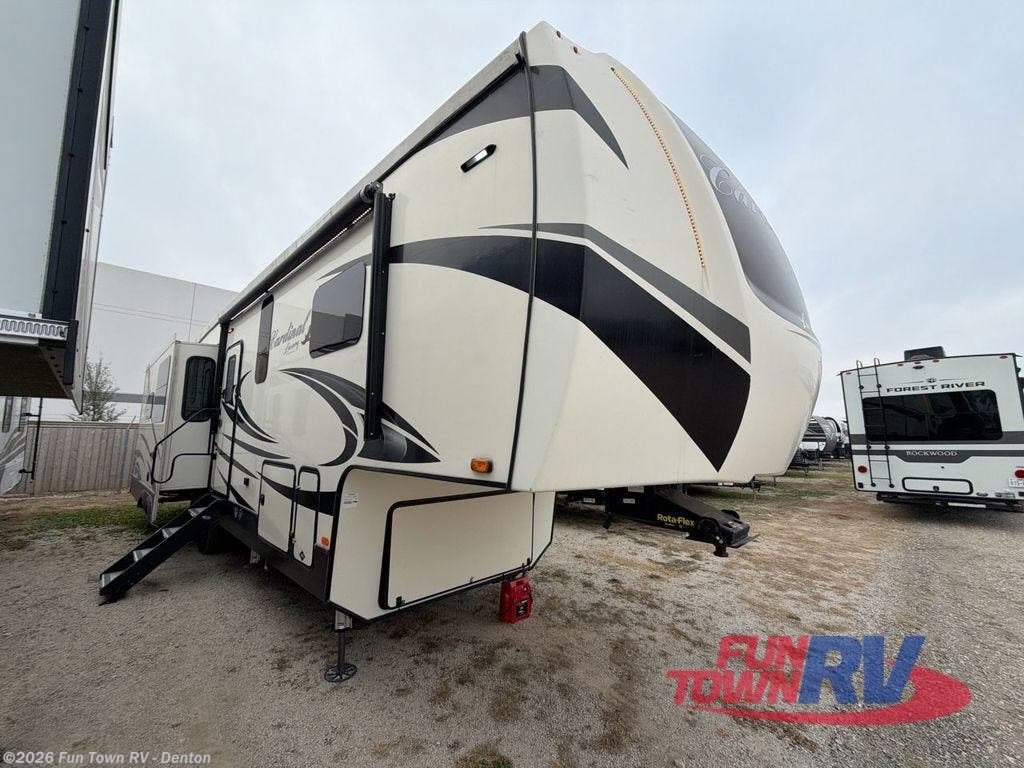Used 2020 Forest River Cardinal Luxury 344SKX available in Denton, Texas