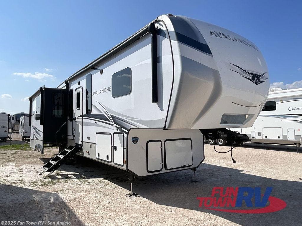 Used 2023 Keystone Avalanche 338GK available in San Angelo, Texas