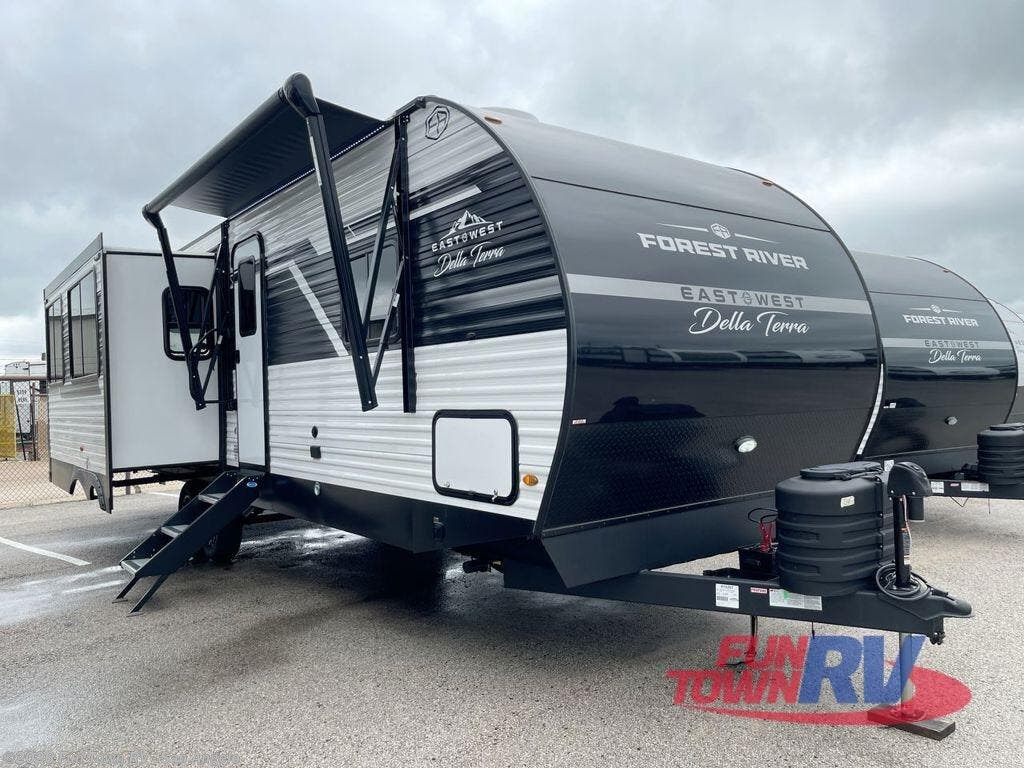 New 2025 East to West Della Terra 272RL available in San Angelo, Texas