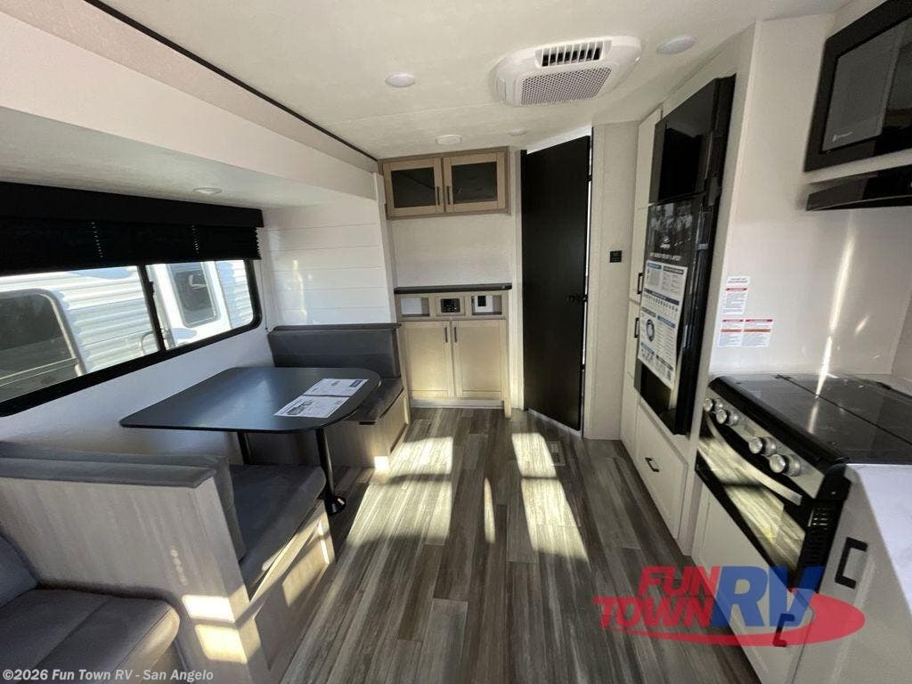 New 2026 Jayco Jay Flight SLX 262RLS available in San Angelo, Texas