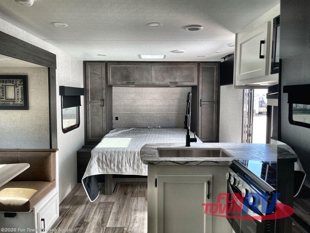 New 2026 Venture RV Stratus SR211VBH available in San Angelo, Texas