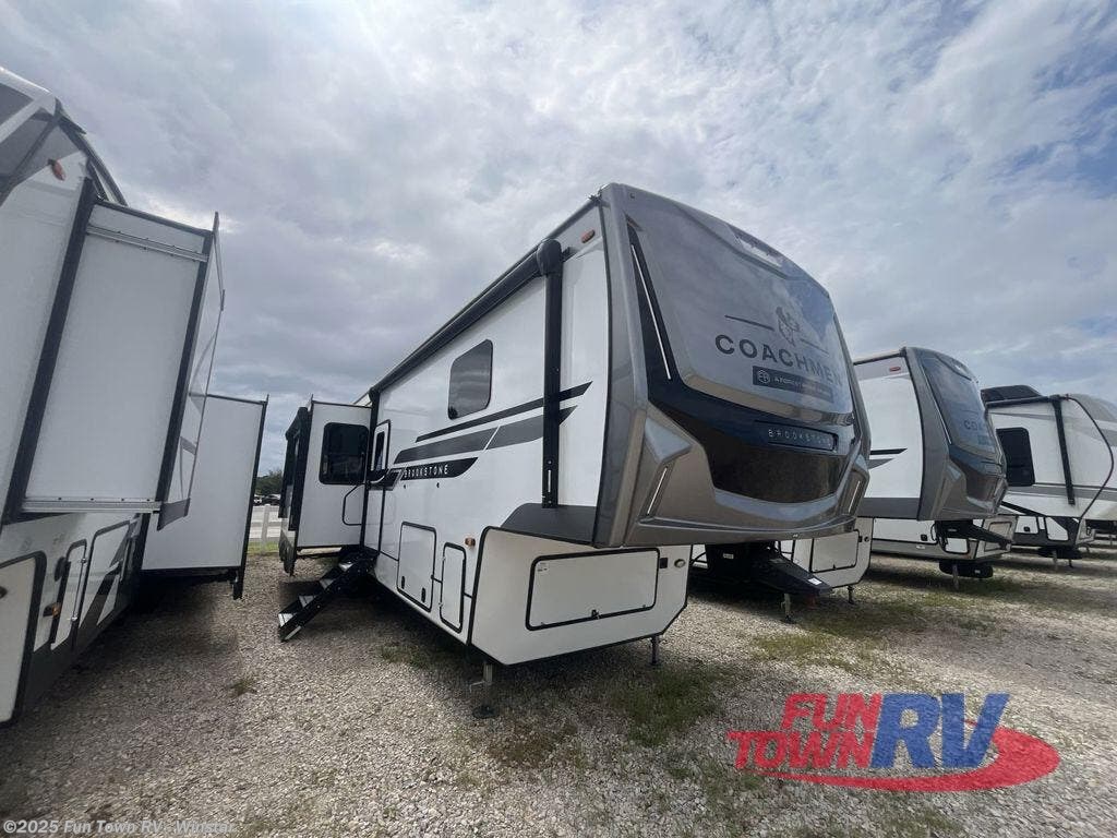 New 2025 Coachmen Brookstone 318RLL available in Thackerville, Oklahoma