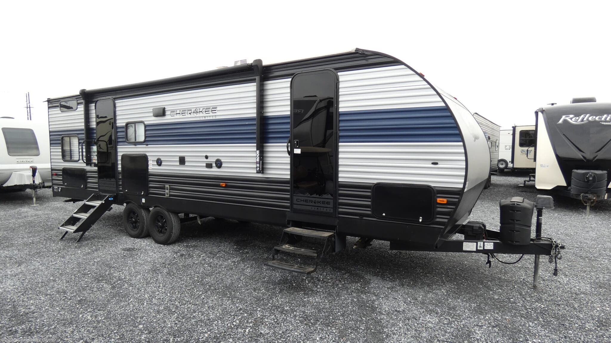 Used 2022 Forest River Cherokee 264DBH available in Clarkston, Michigan