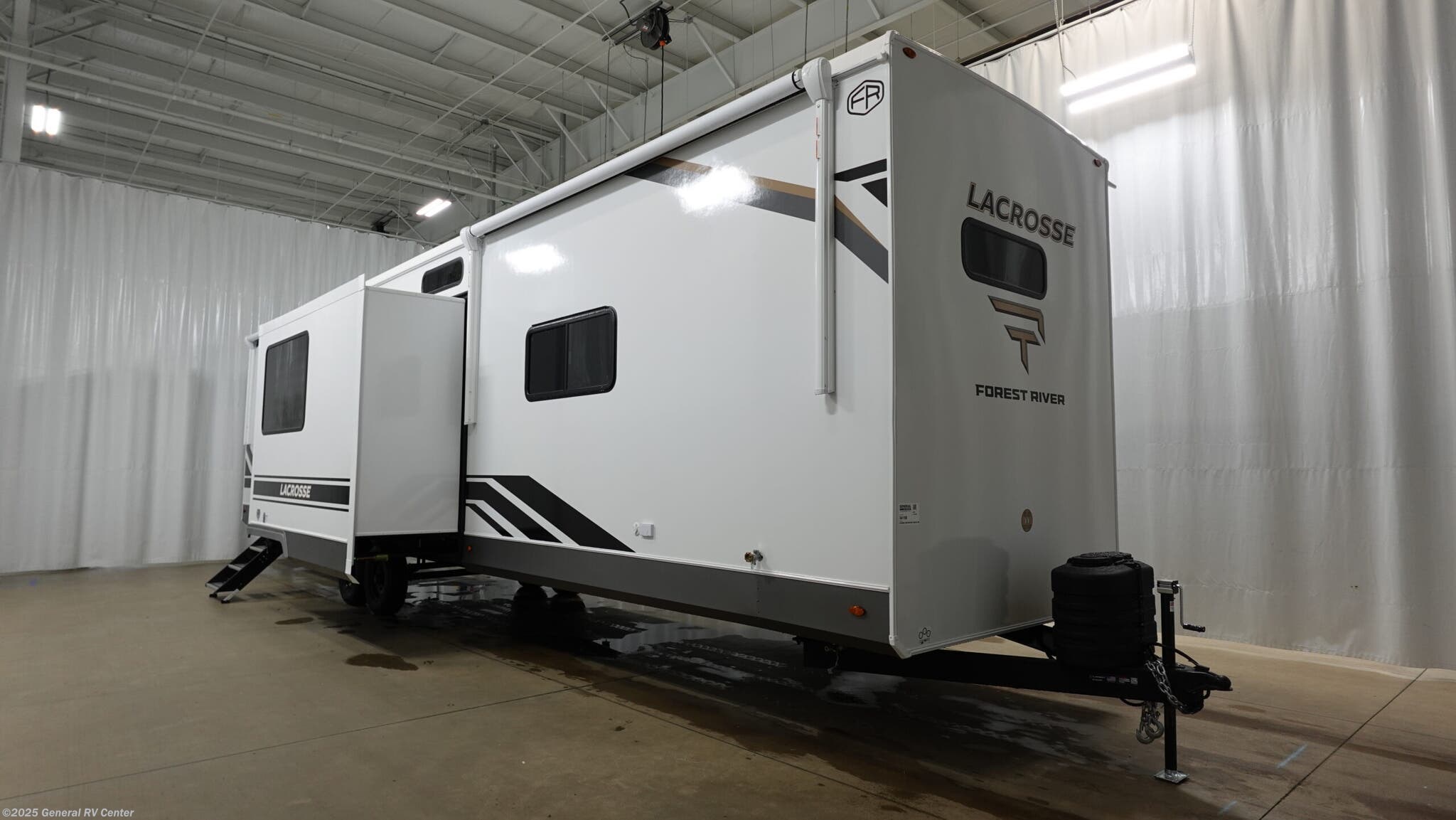 New 2026 Prime Time LaCrosse 44PARK available in Clarkston, Michigan