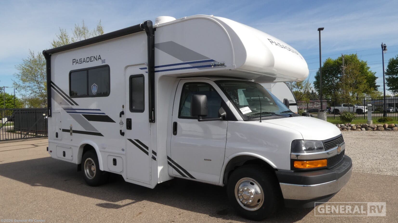 New 2026 Thor Motor Coach Pasadena SE SX19 Chevy available in Clarkston, Michigan