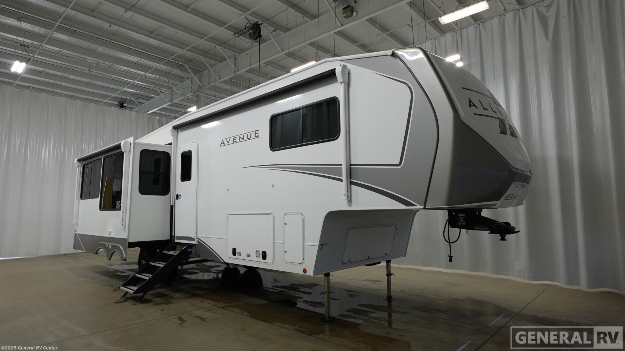 New 2026 Alliance RV Avenue 32RLS available in Ocala, Florida