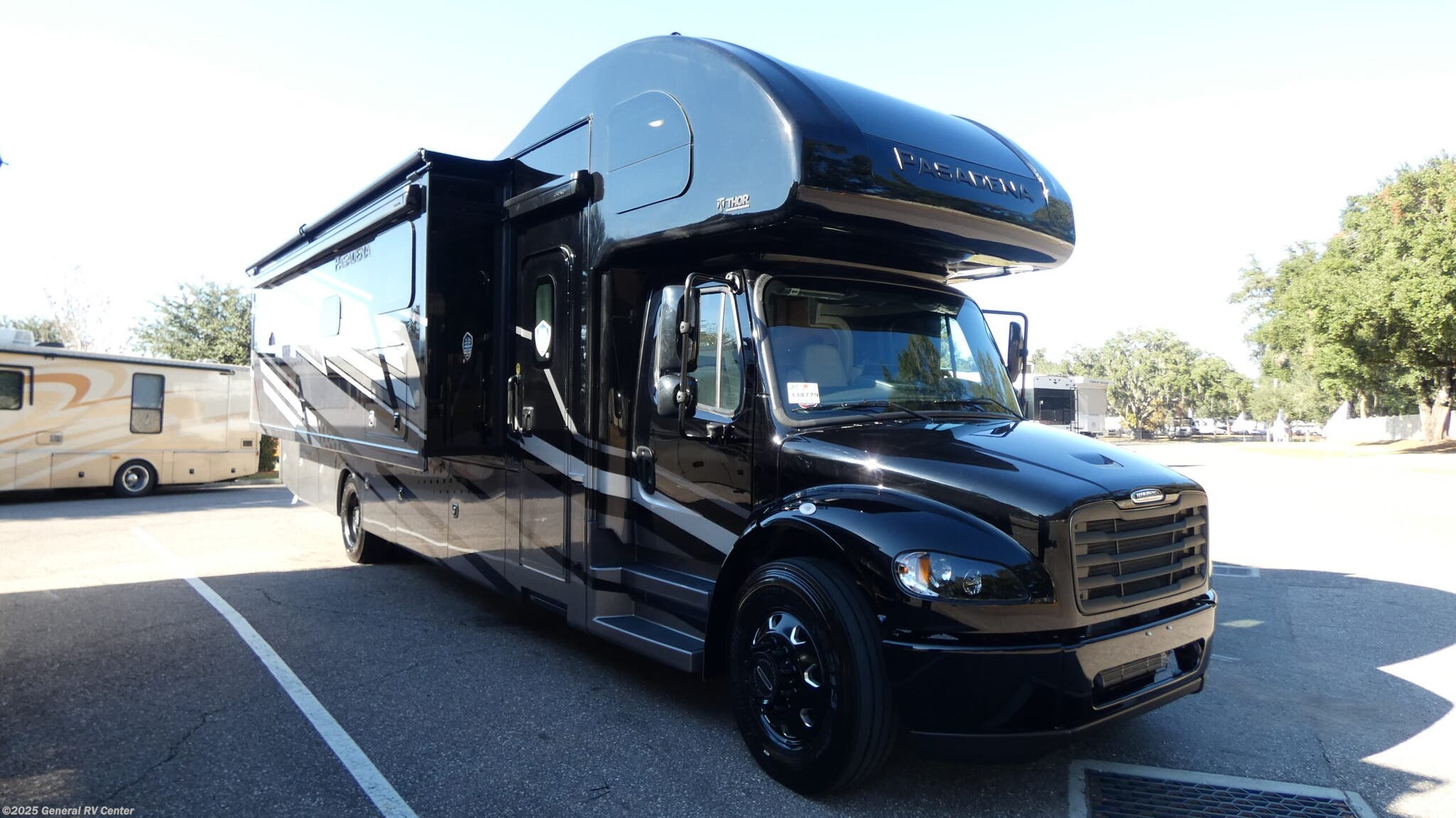 New 2026 Thor Motor Coach Pasadena 38DX available in Ocala, Florida